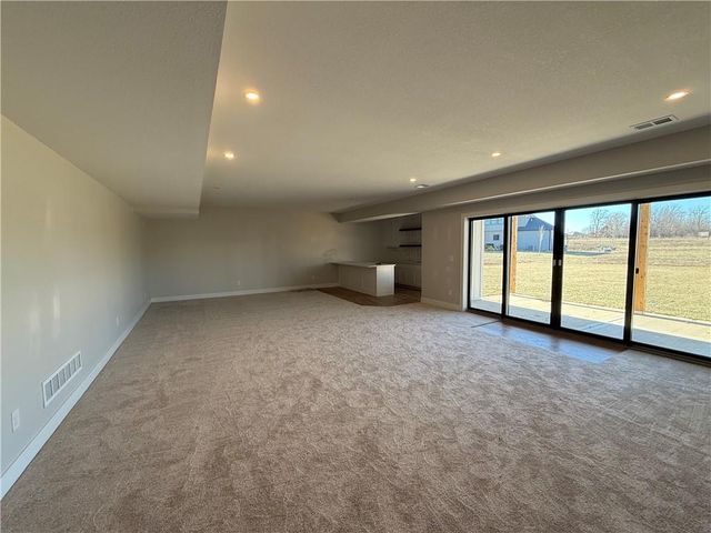 4701 SE Claude Court, Blue Springs, MO 64014