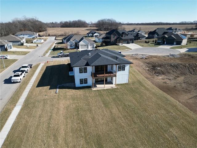 4701 SE Claude Court, Blue Springs, MO 64014