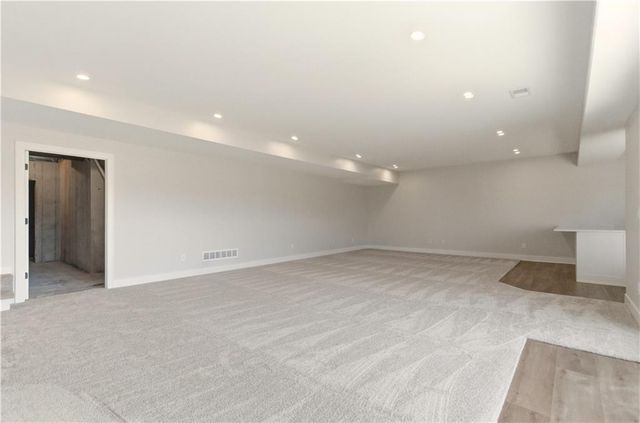 4701 SE Claude Court, Blue Springs, MO 64014