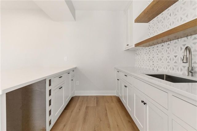 4701 SE Claude Court, Blue Springs, MO 64014