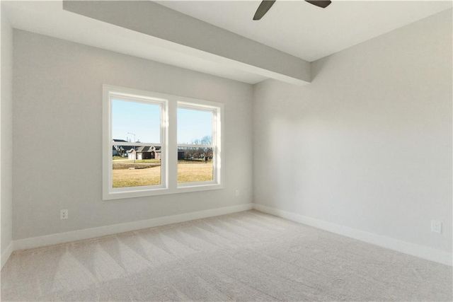 4701 SE Claude Court, Blue Springs, MO 64014