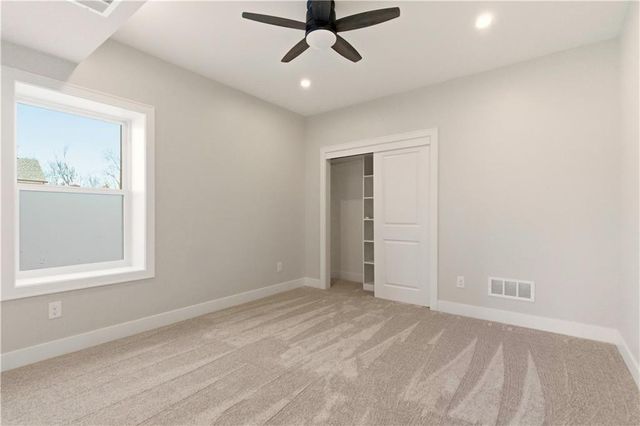 4701 SE Claude Court, Blue Springs, MO 64014