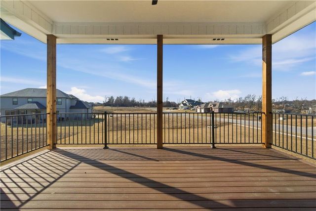 4701 SE Claude Court, Blue Springs, MO 64014