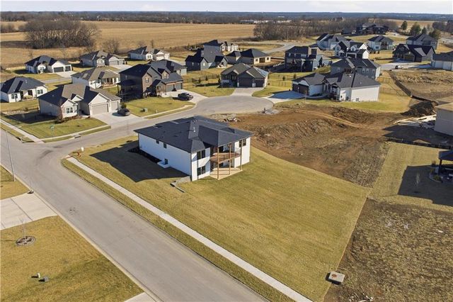 4701 SE Claude Court, Blue Springs, MO 64014