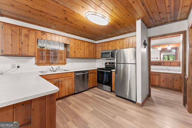 218 Hester Gap Road, Cleveland, GA 30528