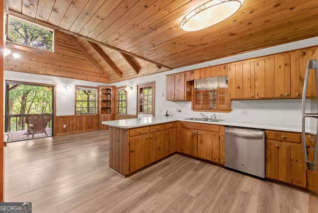218 Hester Gap Road, Cleveland, GA 30528