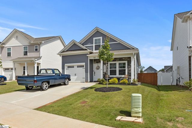 107 Brown Circle, Easley, SC 29642