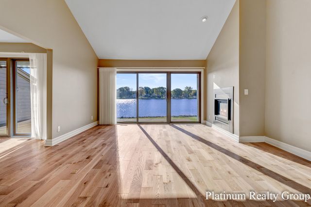 15762 Prospect Point Drive, Spring Lake, MI 49456