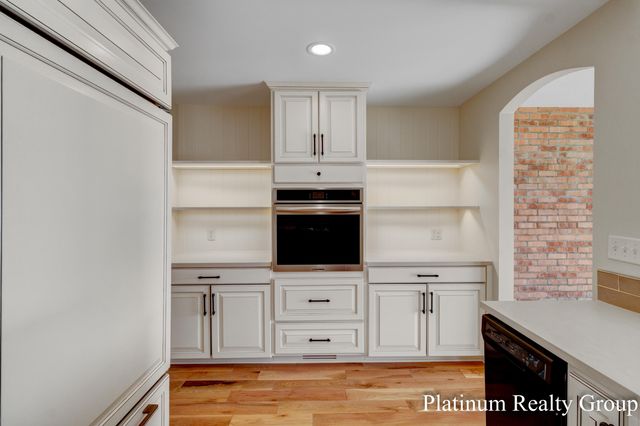 15762 Prospect Point Drive, Spring Lake, MI 49456