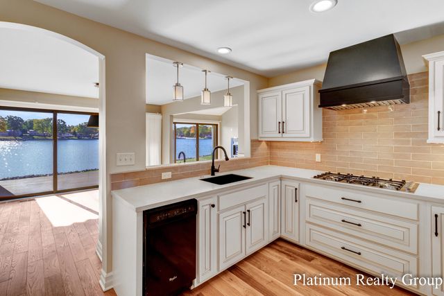 15762 Prospect Point Drive, Spring Lake, MI 49456