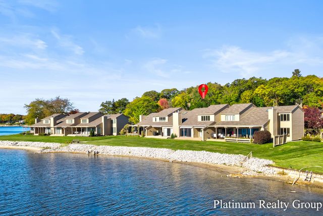 15762 Prospect Point Drive, Spring Lake, MI 49456