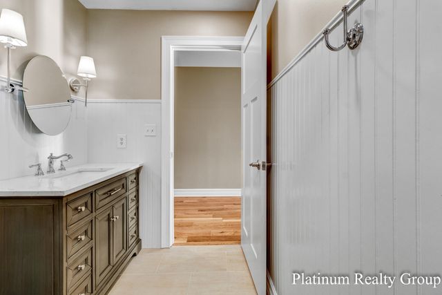 15762 Prospect Point Drive, Spring Lake, MI 49456