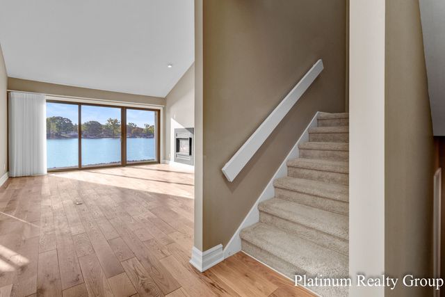 15762 Prospect Point Drive, Spring Lake, MI 49456