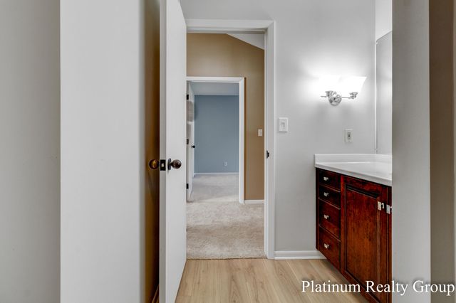 15762 Prospect Point Drive, Spring Lake, MI 49456