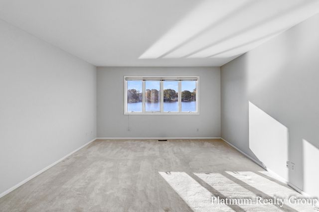 15762 Prospect Point Drive, Spring Lake, MI 49456