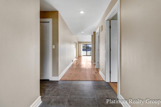 15762 Prospect Point Drive, Spring Lake, MI 49456