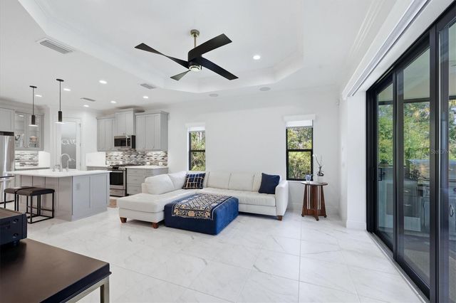 12946 TRUE BLUE CIRCLE, Bradenton, FL 34211