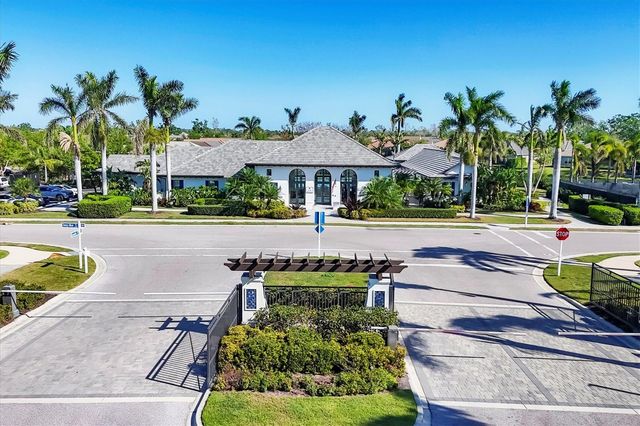 12946 TRUE BLUE CIRCLE, Bradenton, FL 34211