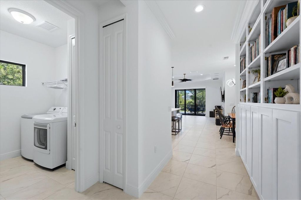 Image 15 of property listing at 12946 TRUE BLUE CIRCLE, Bradenton, FL 34211