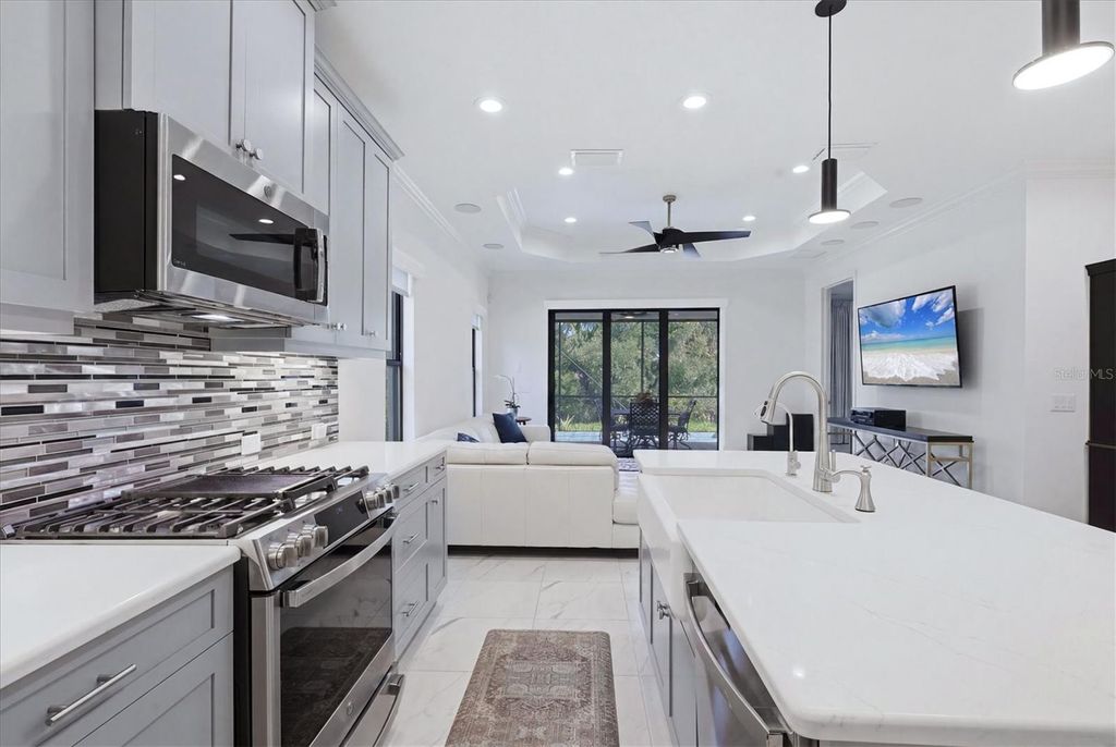 Image 29 of property listing at 12946 TRUE BLUE CIRCLE, Bradenton, FL 34211