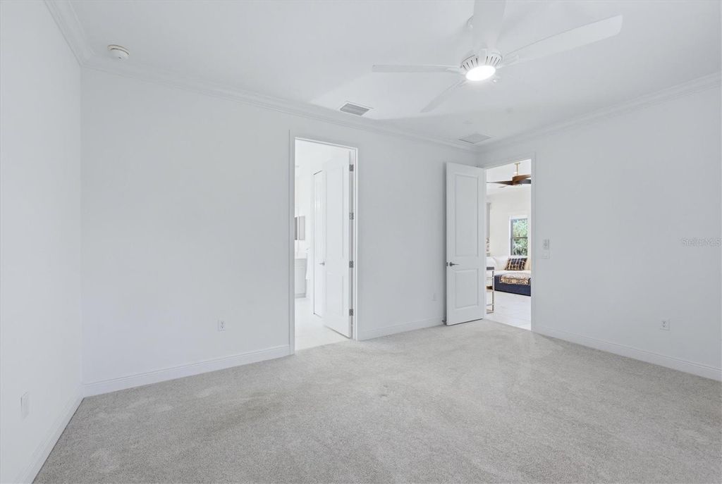 Image 36 of property listing at 12946 TRUE BLUE CIRCLE, Bradenton, FL 34211