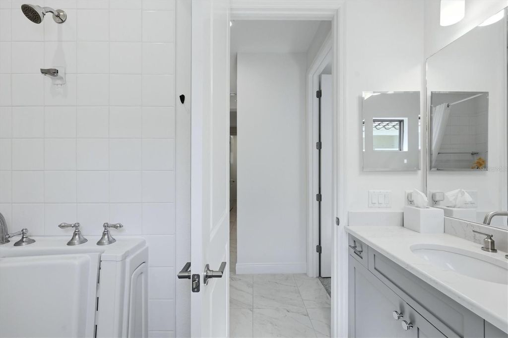 Image 46 of property listing at 12946 TRUE BLUE CIRCLE, Bradenton, FL 34211