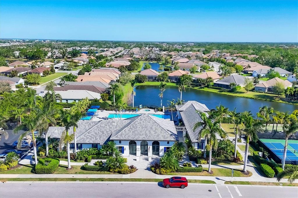 Image 68 of property listing at 12946 TRUE BLUE CIRCLE, Bradenton, FL 34211