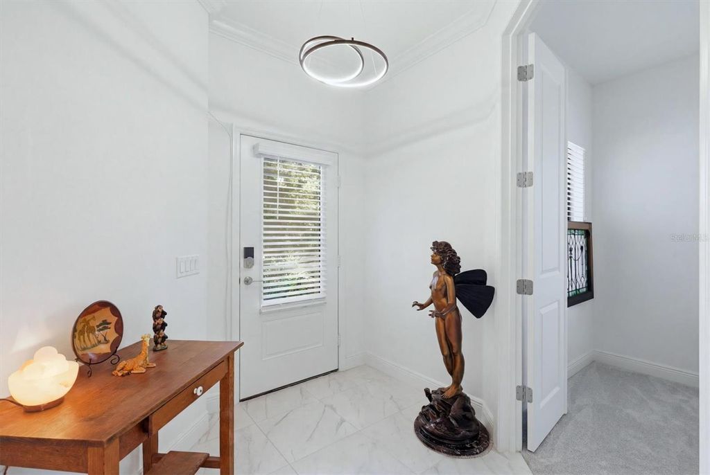 Image 10 of property listing at 12946 TRUE BLUE CIRCLE, Bradenton, FL 34211