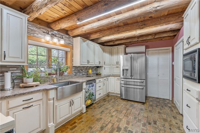 3700 Hayes Road, Lysander, NY 13027