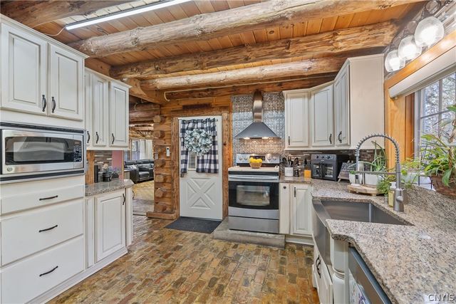 3700 Hayes Road, Lysander, NY 13027