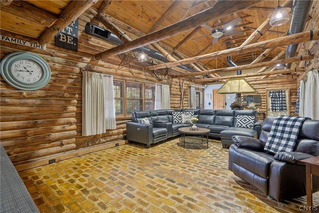3700 Hayes Road, Lysander, NY 13027