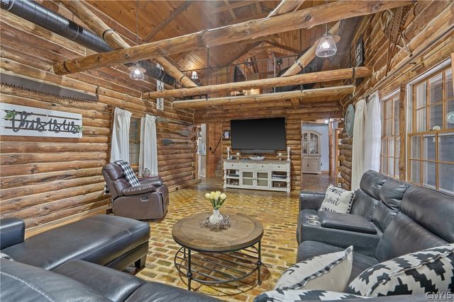 3700 Hayes Road, Lysander, NY 13027