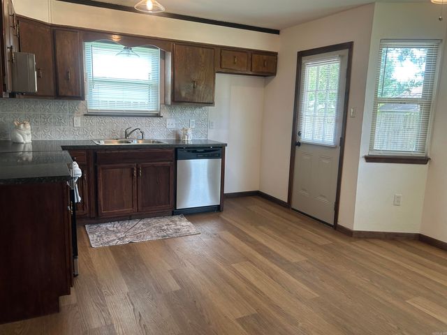 35 Creekridge Circle, Sherwood, AR 72120