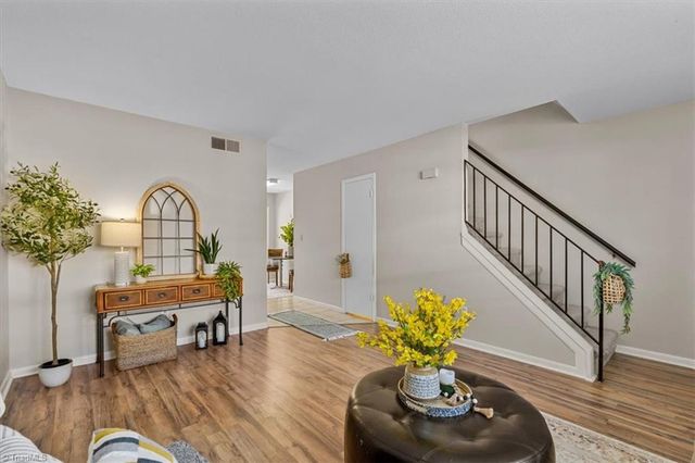 311 Salisbury Street 29, Kernersville, NC 27284