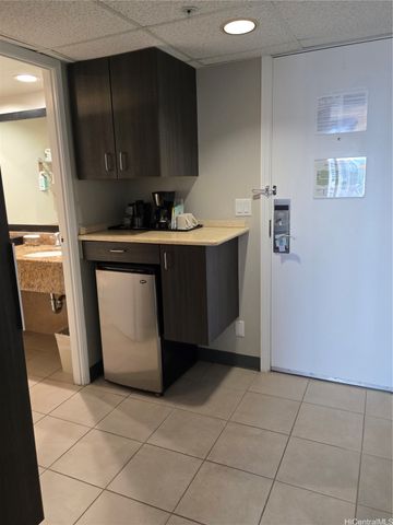 1850 Ala Moana Boulevard 1011, Honolulu, HI 96815
