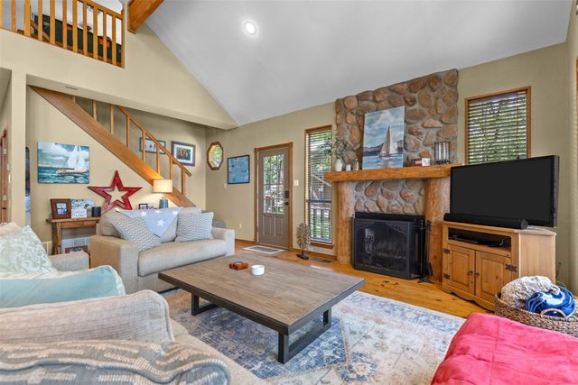 115 Larsen Ln, Scroggins, TX 75480