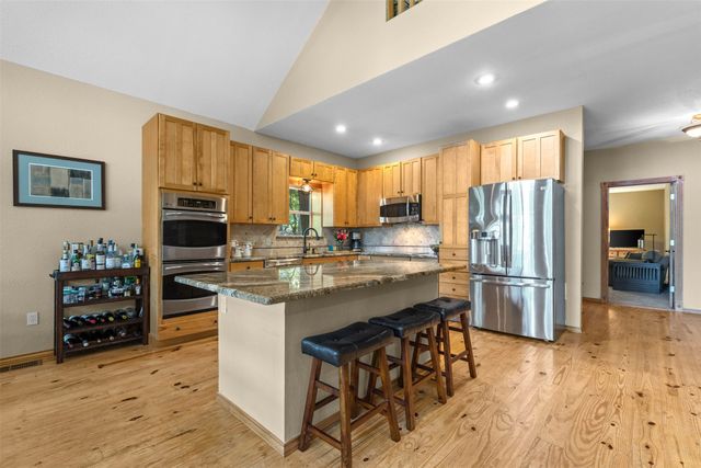 115 Larsen Ln, Scroggins, TX 75480