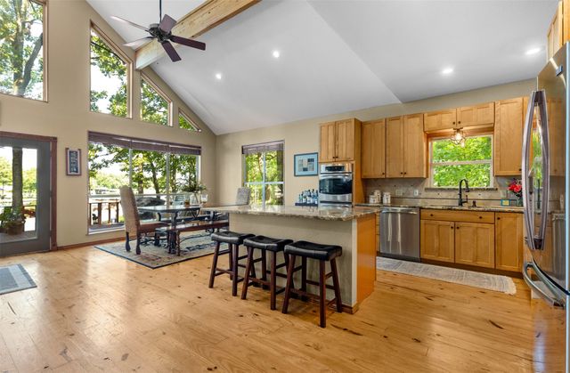 115 Larsen Ln, Scroggins, TX 75480