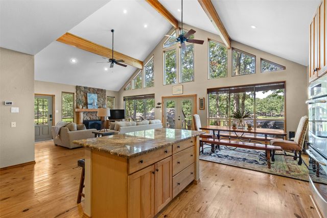 115 Larsen Ln, Scroggins, TX 75480