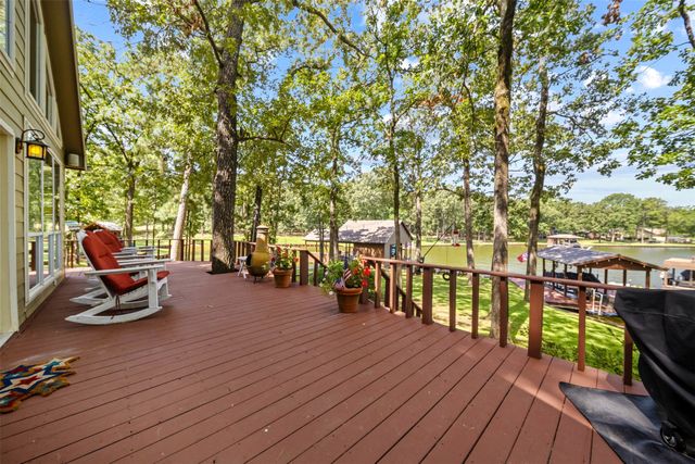 115 Larsen Ln, Scroggins, TX 75480