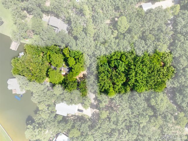 115 Larsen Ln, Scroggins, TX 75480