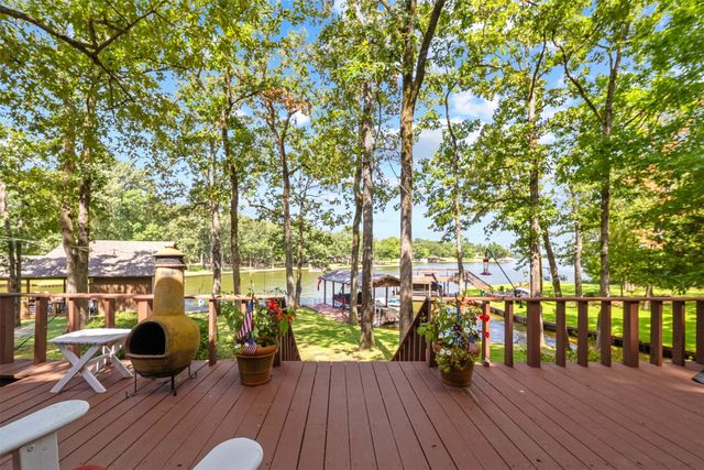 115 Larsen Ln, Scroggins, TX 75480