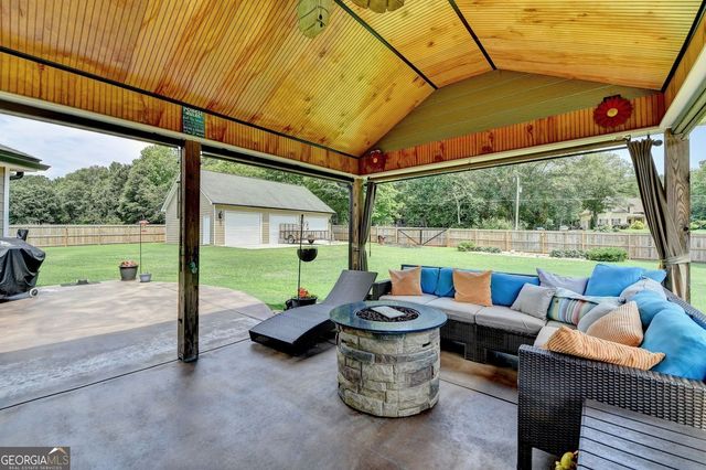 1003 Arbor Lake Walk, Hoschton, GA 30548