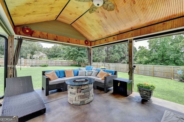 1003 Arbor Lake Walk, Hoschton, GA 30548