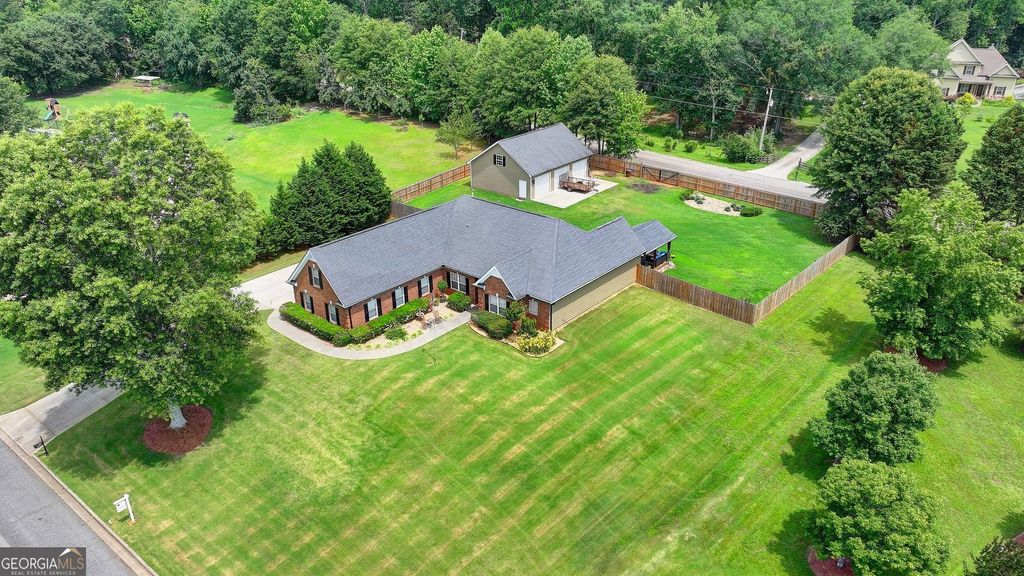 1003 Arbor Lake Walk, Hoschton, GA 30548