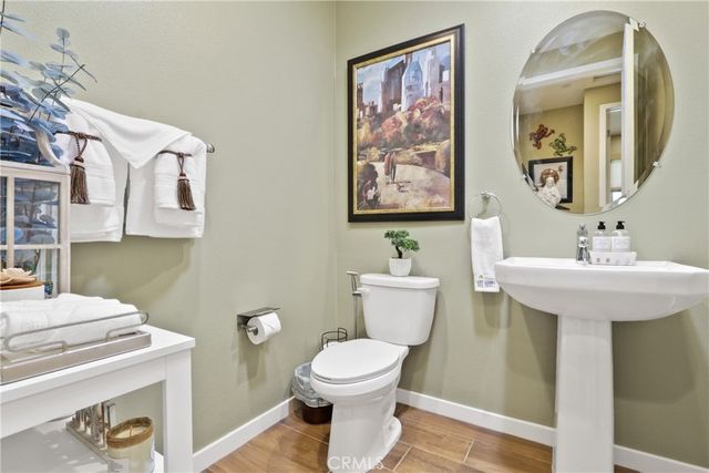 10902 Flora Park Way, Cypress, CA 90720