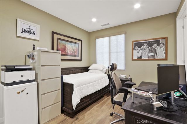 10902 Flora Park Way, Cypress, CA 90720