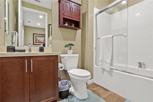 10902 Flora Park Way, Cypress, CA 90720
