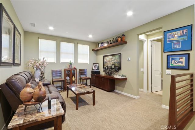 10902 Flora Park Way, Cypress, CA 90720