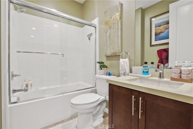 10902 Flora Park Way, Cypress, CA 90720
